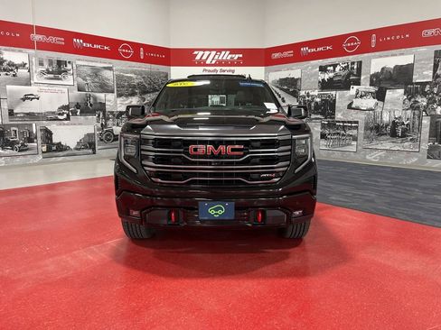 Certified 2023 GMC Sierra 1500 AT4 w/ AT4 Premium Package AWD/4WD image 8