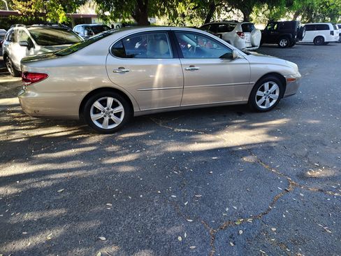 Used 2005 Lexus ES 330 FWD image 13