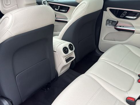 New 2025 Mercedes-Benz GLC 300 4MATIC image 29