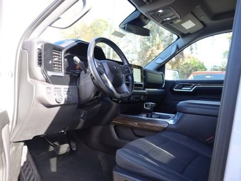 Used 2024 Chevrolet Silverado 1500 LT Trail Boss w/ Protection Package image 11