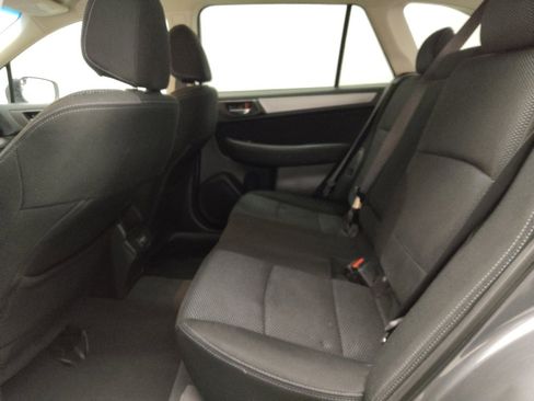 Used 2018 Subaru Outback 2.5i Premium image 18
