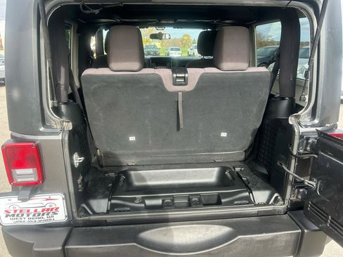 Used 2016 Jeep Wrangler Sport AWD/4WD image 20