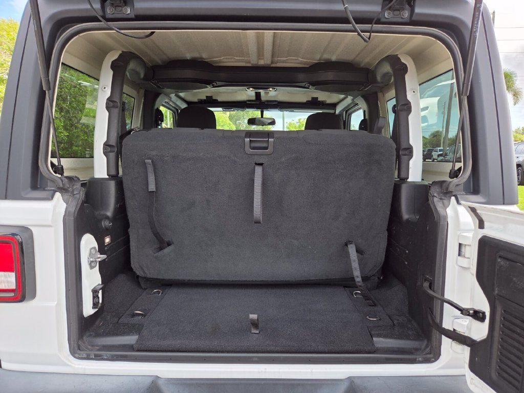 Used 2020 Jeep Wrangler Sport AWD/4WD image 21