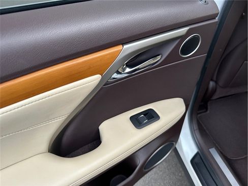 Used 2019 Lexus RX 450h AWD w/ Navigation Package image 41