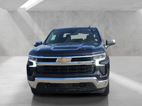 Used 2022 Chevrolet Silverado 1500 LT image 2