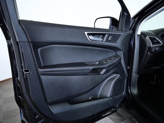 Certified 2024 Ford Edge SEL w/ Convenience Package AWD/4WD image 16