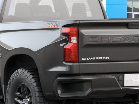 New 2026 Chevrolet Silverado 1500 Custom Trail Boss w/ Midnight Edition AWD/4WD image 7