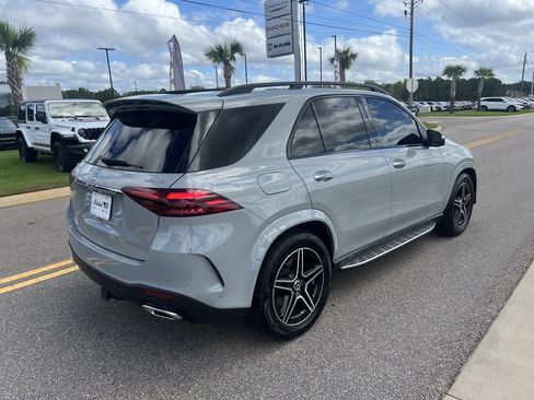 Used 2024 Mercedes-Benz GLE 450 4MATIC image 2
