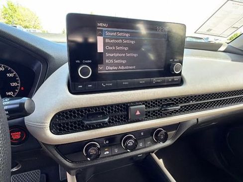 Used 2023 Honda HR-V LX image 25