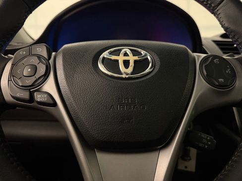 Used 2012 Toyota Camry SE FWD image 22