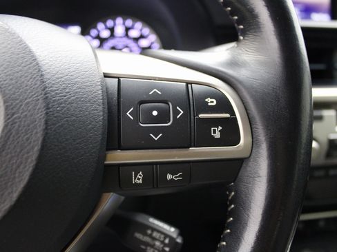 Used 2018 Lexus ES 300h image 39