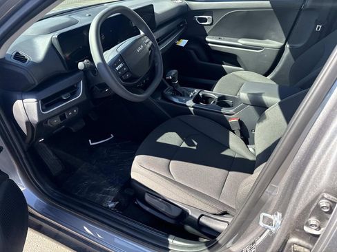 New 2026 Kia K4 LXS image 8