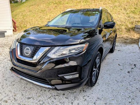 Used 2017 Nissan Rogue SL w/ SL Premium Package FWD image 4