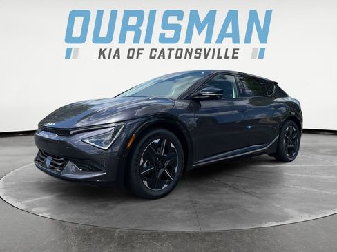 New 2025 Kia EV6 Wind image 2