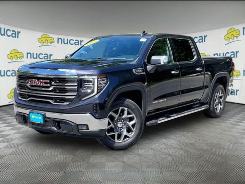 Used 2022 GMC Sierra 1500 SLT w/ SLT Convenience Package AWD/4WD image 3