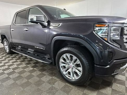 Used 2023 GMC Sierra 1500 Denali w/ Technology Package AWD/4WD image 2