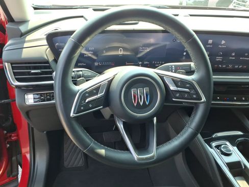 Used 2025 Buick Envision Preferred AWD/4WD image 7