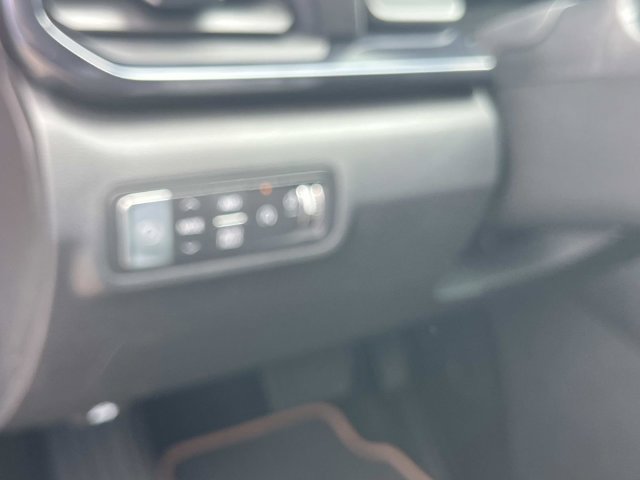 Used 2026 GMC Terrain AT4 w/ Convenience Package III AWD/4WD image 26