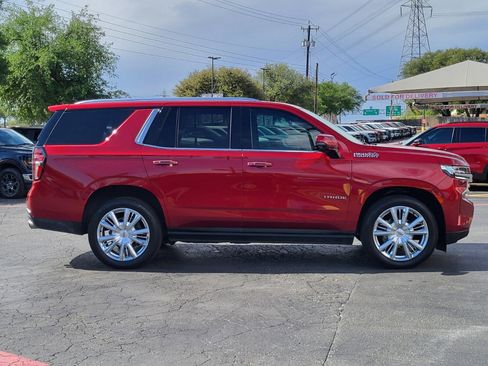 Used 2021 Chevrolet Tahoe High Country AWD/4WD image 2