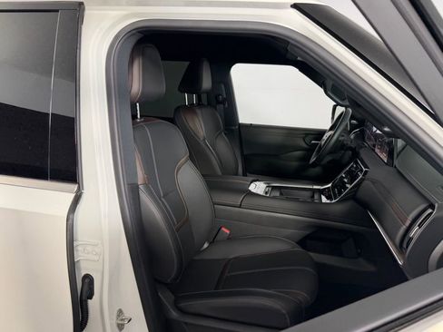 Used 2025 Nissan Armada SL w/ Captain's Chari Seat Package image 35