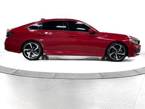 Used 2019 Honda Accord Sport image 11
