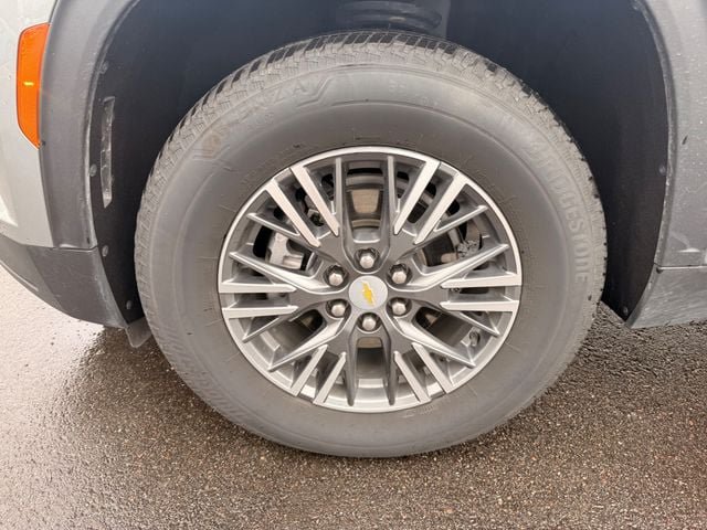 Used 2026 Chevrolet Traverse LT FWD image 27
