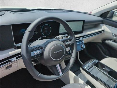 New 2026 Hyundai Tucson Limited FWD image 3