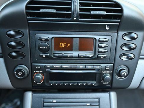 Used 2004 Porsche Boxster image 18