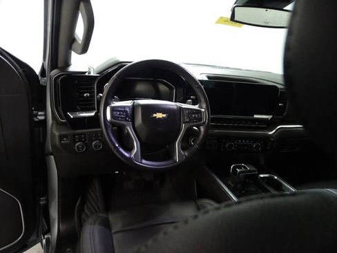 Used 2023 Chevrolet Silverado 1500 LTZ image 5