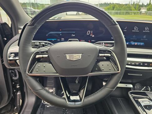 Used 2026 Cadillac Lyriq Premium Sport AWD/4WD image 24