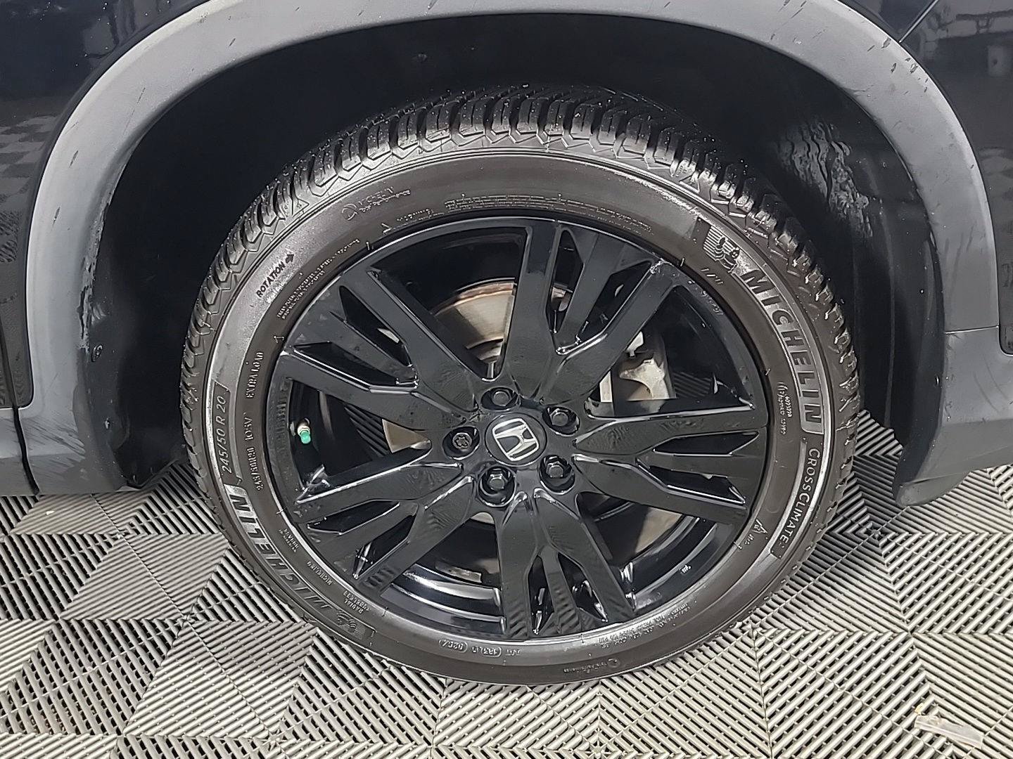 Certified 2022 Honda Pilot Black Edition image 3