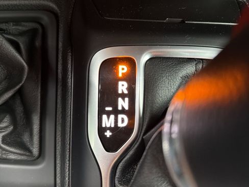 Used 2021 Jeep Wrangler Sport S image 50