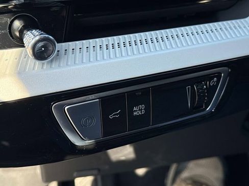 New 2026 Cadillac Optiq Luxury 2 image 27