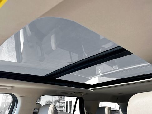 Used 2024 Ford Expedition Limited image 26