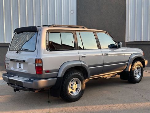 Used 1996 Toyota Land Cruiser image 25