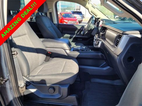 Used 2022 Ford Expedition Max XLT image 14