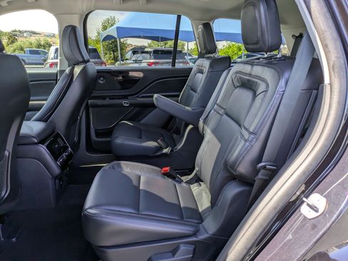 Used 2025 Lincoln Aviator Reserve w/ Illumination Package AWD/4WD image 28