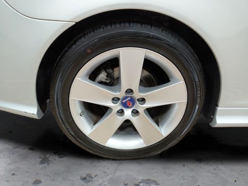 Used 2010 Saab 9-3 2.0T FWD image 9