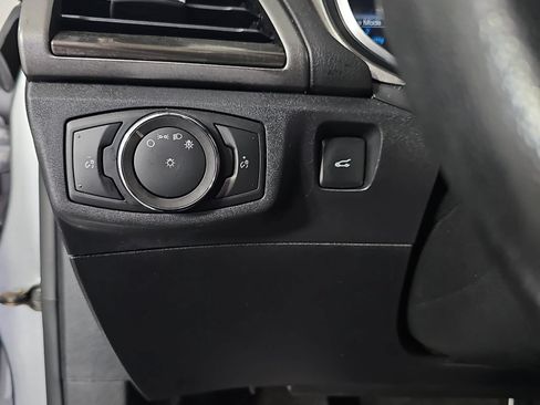 Used 2020 Ford Fusion SEL FWD image 23