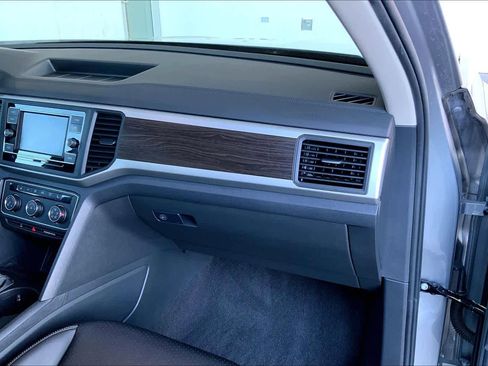 Used 2022 Volkswagen Atlas SE image 18