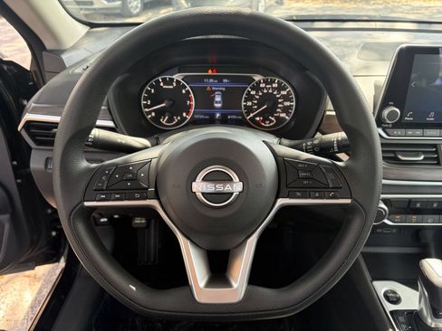 Used 2026 Nissan Altima 2.5 SV FWD image 28