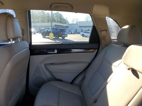 Used 2014 Kia Sorento LX image 10