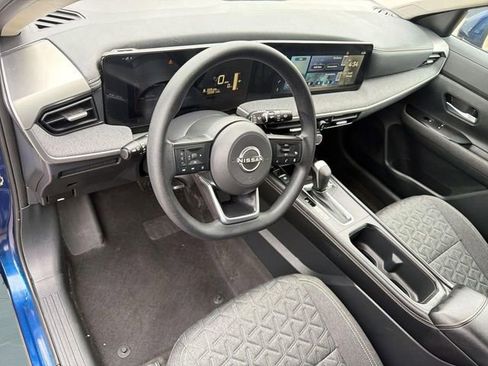 Used 2025 Nissan Kicks SV image 10