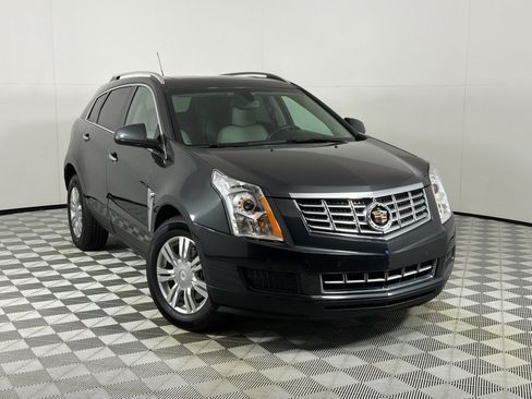 Used 2016 Cadillac SRX Luxury FWD image 2