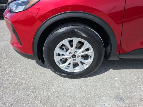 Used 2023 Ford Escape Active image 9