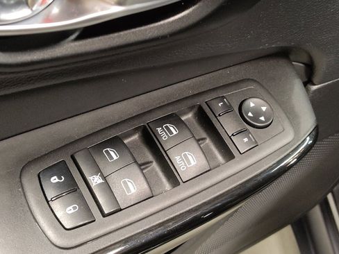 Used 2023 Jeep Cherokee Altitude Lux image 27