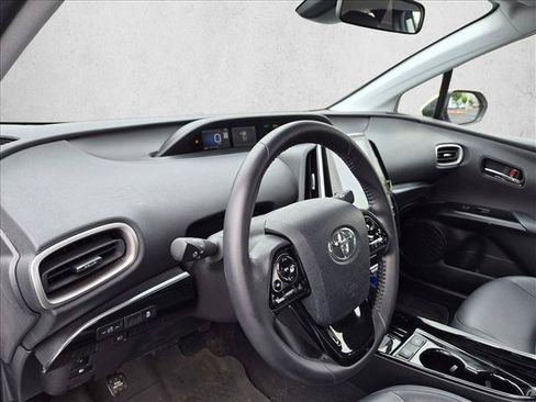 Used 2022 Toyota Prius Prime XLE FWD image 10