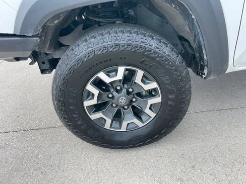 Used 2023 Toyota Tacoma TRD Off-Road AWD/4WD image 29