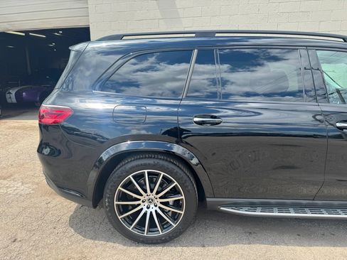 Used 2024 Mercedes-Benz GLS 580 4MATIC w/ Night Package image 9