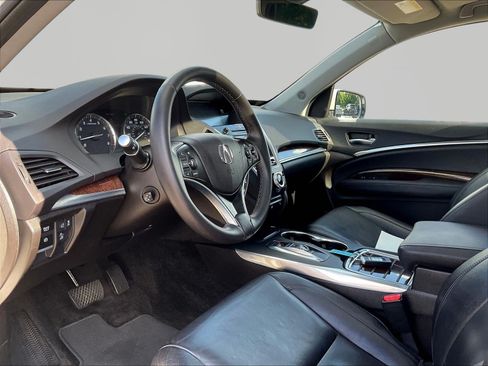 Used 2018 Acura MDX w/ Technology & Entertainment AWD/4WD image 17